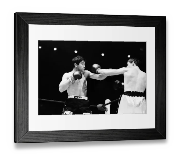 Framed Print : Boxing match between Jimmy Tibbs (white shorts) v Franco Macchia