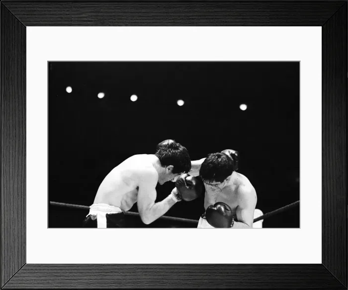 Framed Print : Boxing match between Jimmy Tibbs (white shorts) v Franco Macchia