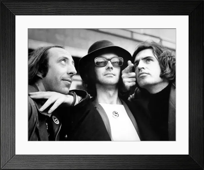 Framed Print : Pop group The Scaffold, from left, John Gorman, Roger McGough and Mike McGear Framed Print : Pop group The Scaffold, from left, John Gorman, Roger McGough and Mike McGear