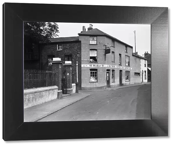 J Huttons noted Fish Supper Bar at Vine Street junction with Cross Street, Uxbridge