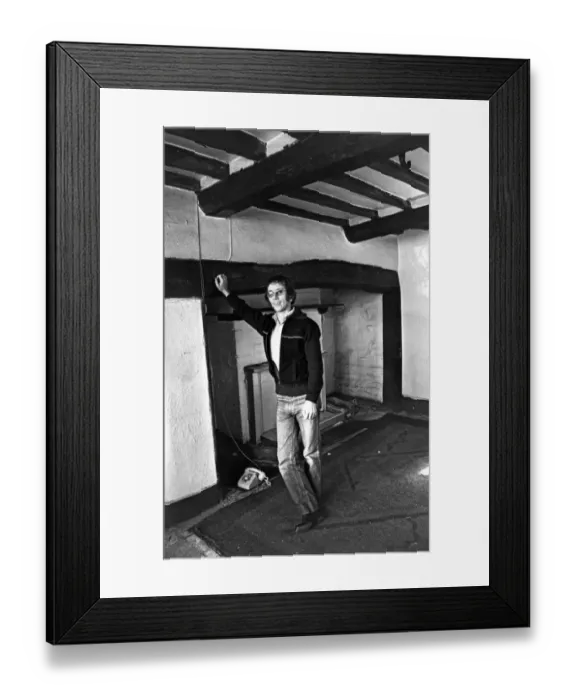 Framed Print : John Crawley in Tue Brook house. 22nd April 1982 Framed Print : John Crawley in Tue Brook house. 22nd April 1982
