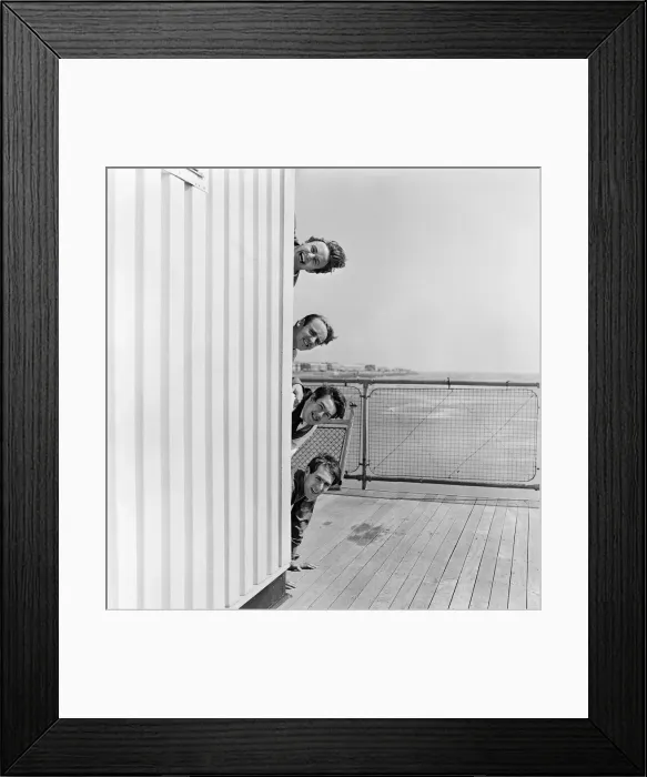 Framed Print : Liverpudlian pop group Gerry and the Pacemakers led by Geery Marsden pose for the camera