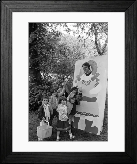 Framed Print : The Rev WD MacDougall was at the receiving end of Throwing the sponges Framed Print : The Rev WD MacDougall was at the receiving end of Throwing the sponges