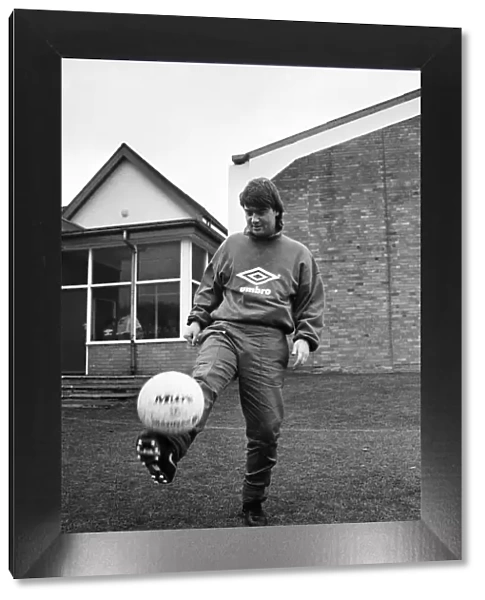 Everton football player Ian Snodin pictured during a training session at Bellefield
