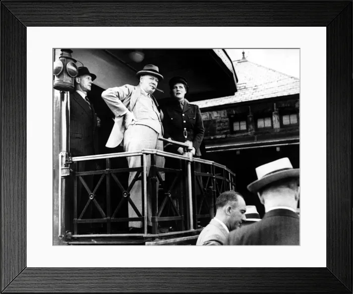 Framed Print : Winston Churchill and daughter at Niagara Falls on the observation platform Framed Print : Winston Churchill and daughter at Niagara Falls on the observation platform