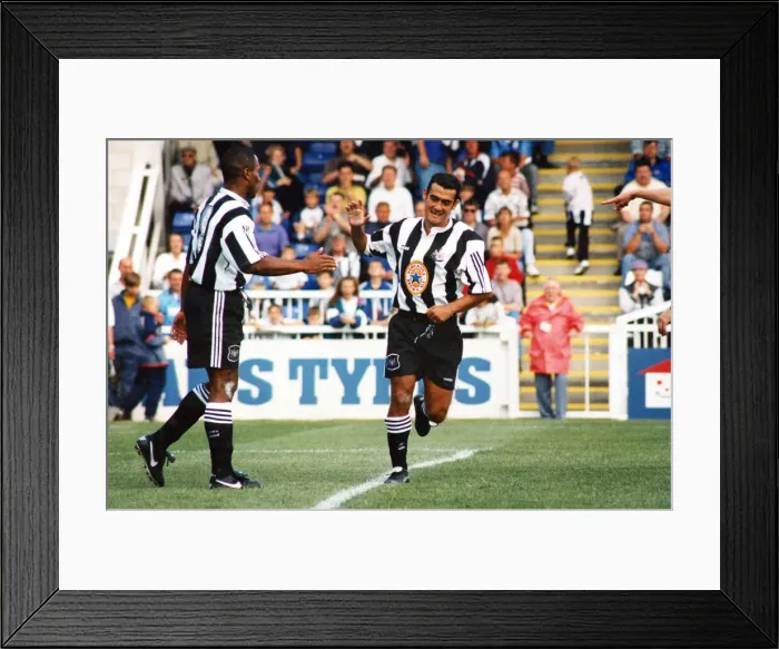 Framed Print : Newcastle United footballer Malcolm Allen. Circa 1995 Framed Print : Newcastle United footballer Malcolm Allen. Circa 1995