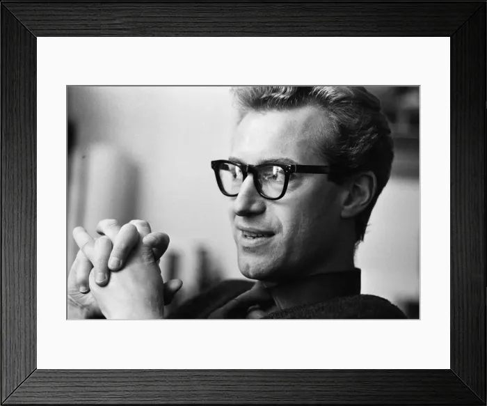 Framed Print : Bamber Gascoigne, TV personality, portrait at home. 1st November 1966 Framed Print : Bamber Gascoigne, TV personality, portrait at home. 1st November 1966