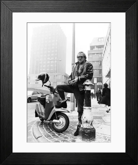 Framed Print : Frank Mawdsley, bass player with the Liverpool rock group Flock of Seagulls Framed Print : Frank Mawdsley, bass player with the Liverpool rock group Flock of Seagulls