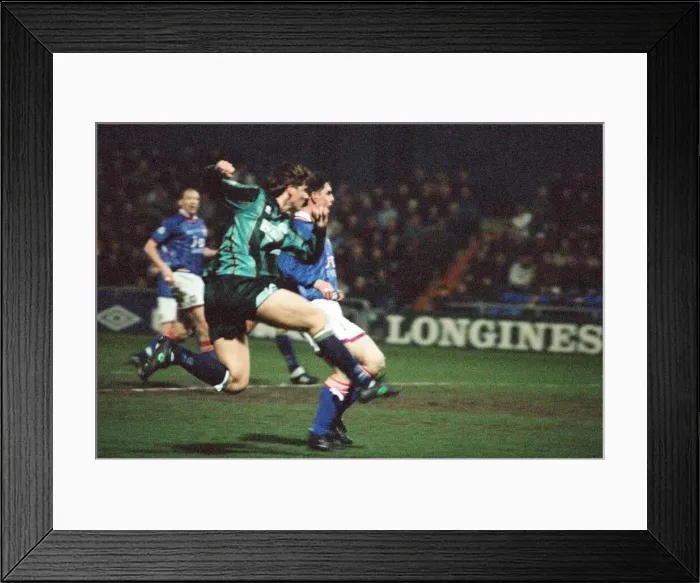 Framed Print : Football League Division 1 match, Oldham 1 - 0 Middlesbrough. 5th April 1995 Framed Print : Football League Division 1 match, Oldham 1 - 0 Middlesbrough. 5th April 1995
