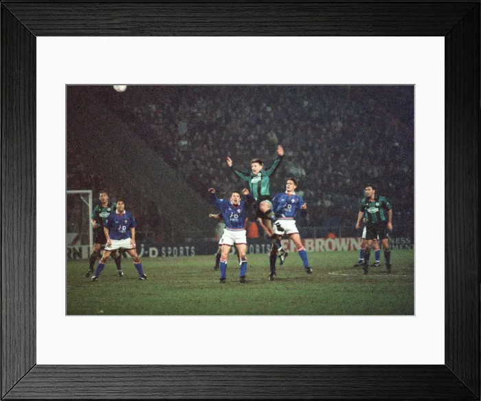 Framed Print : Football League Division 1 match, Oldham 1 - 0 Middlesbrough. 5th April 1995 Framed Print : Football League Division 1 match, Oldham 1 - 0 Middlesbrough. 5th April 1995