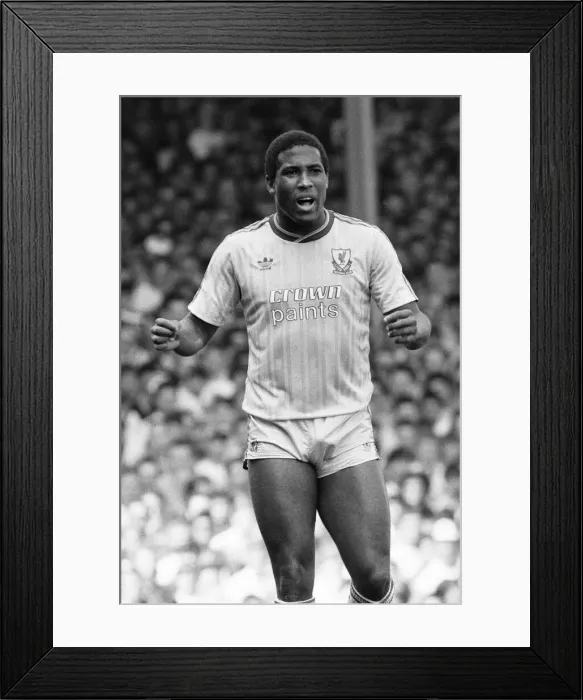 Framed Print : Arsenal v Liverpool Division One Football 15th August 1987 John Barnes Framed Print : Arsenal v Liverpool Division One Football 15th August 1987 John Barnes