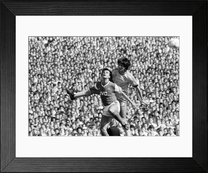 Framed Print : Arsenal v Liverpool Division One Football 15th August 1987 Framed Print : Arsenal v Liverpool Division One Football 15th August 1987