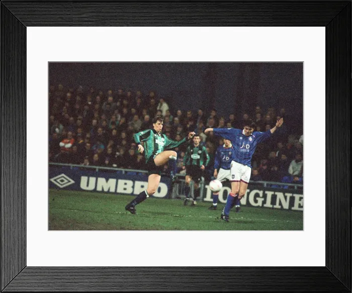 Framed Print : Football League Division 1 match, Oldham 1 - 0 Middlesbrough. 5th April 1995 Framed Print : Football League Division 1 match, Oldham 1 - 0 Middlesbrough. 5th April 1995