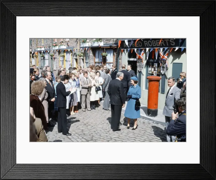 Framed Print : Visit by her Majesty Queen Elizabeth II and her husband Prince Philip, Duke of Edinburgh