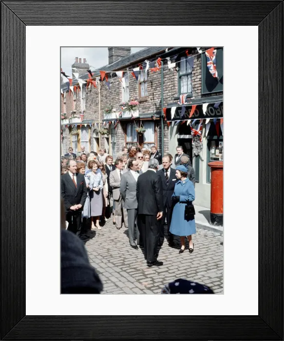 Framed Print : Visit by her Majesty Queen Elizabeth II and her husband Prince Philip, Duke of Edinburgh Framed Print : Visit by her Majesty Queen Elizabeth II and her husband Prince Philip, Duke of Edinburgh