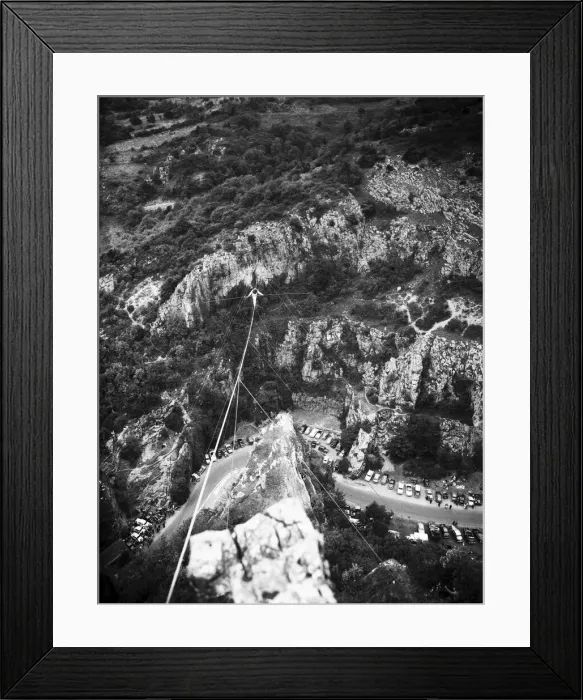 Framed Print : Highwire walker Rudi Omankowsky, crossed the 320 yards of the Cheddar Gorge blindfolded