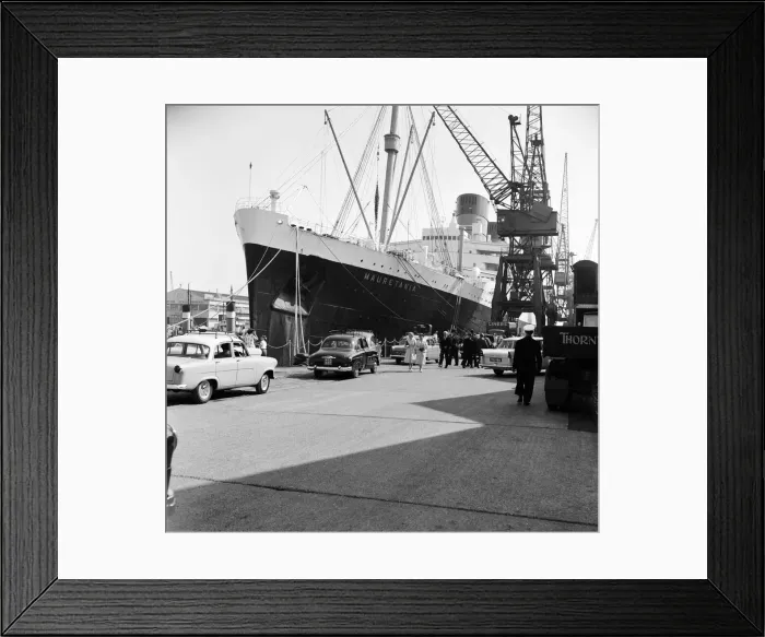 Framed Print : The Cunard liner Mauretania II on arrival at Southampton. 10th May 1960 Framed Print : The Cunard liner Mauretania II on arrival at Southampton. 10th May 1960