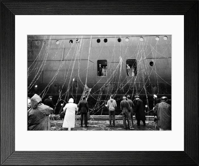 Framed Print : The Cunard White Star liner Queen Mary sails for the last time Framed Print : The Cunard White Star liner Queen Mary sails for the last time