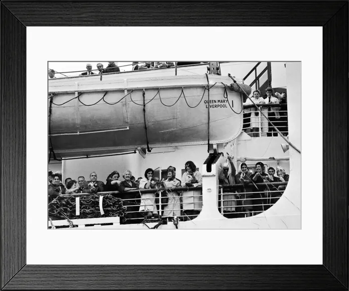 Framed Print : The Cunard White Star liner Queen Marys last Atlantic run. 27th September 1967 Framed Print : The Cunard White Star liner Queen Marys last Atlantic run. 27th September 1967