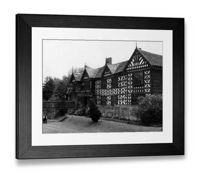 Framed Print : Exterior view of Speke Hall, the 16th century wood framed wattle Framed Print : Exterior view of Speke Hall, the 16th century wood framed wattle