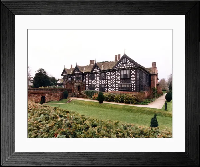 Framed Print : Exterior view of Speke Hall, the 16th century wood framed wattle Framed Print : Exterior view of Speke Hall, the 16th century wood framed wattle