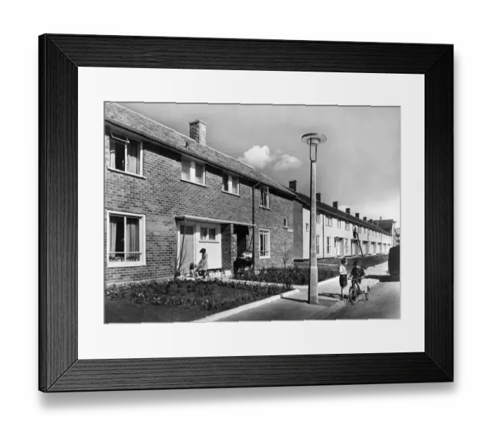 Framed Print : Street scene in Shirdley Walk, Kirkby, Liverpool. July 1958 Framed Print : Street scene in Shirdley Walk, Kirkby, Liverpool. July 1958