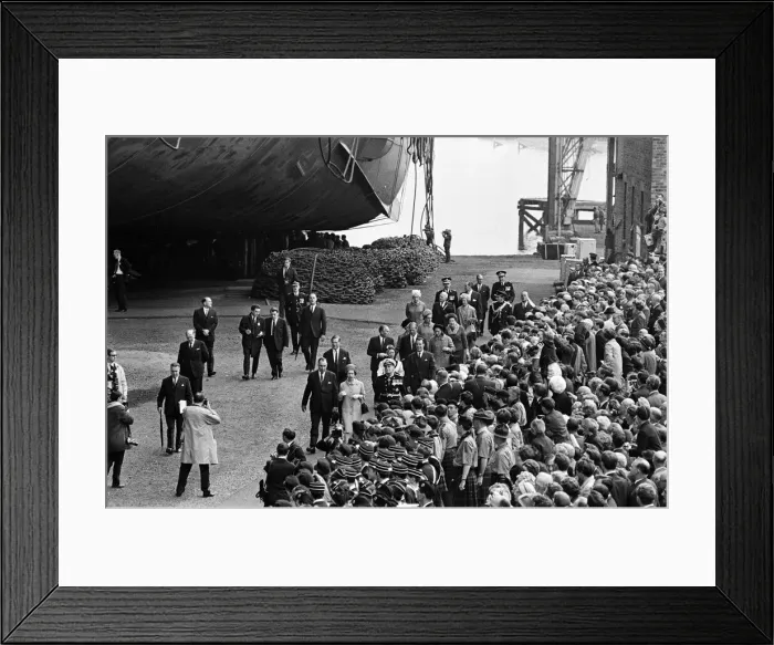 Framed Print : Queen Elizabeth II launching the Cunard Cruise Liner, The QE2 in the Clyde Framed Print : Queen Elizabeth II launching the Cunard Cruise Liner, The QE2 in the Clyde