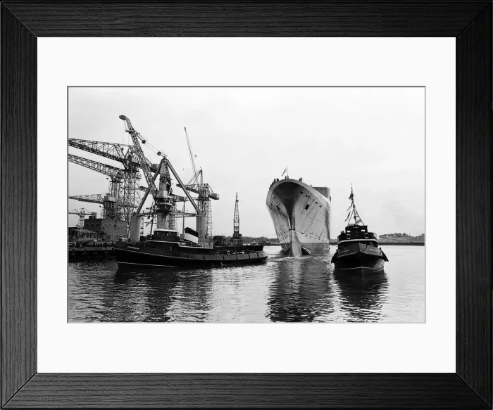 Framed Print : Queen Elizabeth II launching the Cunard Cruise Liner, The QE2 in the Clyde Framed Print : Queen Elizabeth II launching the Cunard Cruise Liner, The QE2 in the Clyde