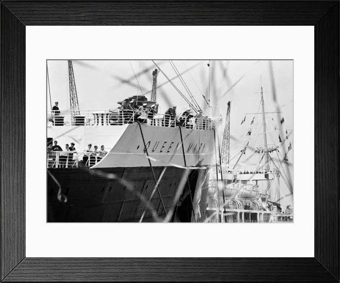Framed Print : The Cunard White Star liner Queen Marys last Atlantic run. 27th September 1967 Framed Print : The Cunard White Star liner Queen Marys last Atlantic run. 27th September 1967