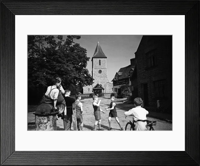 Framed Print : Village scenes in Sandridge, Hertfordshire. Circa 1945 Framed Print : Village scenes in Sandridge, Hertfordshire. Circa 1945