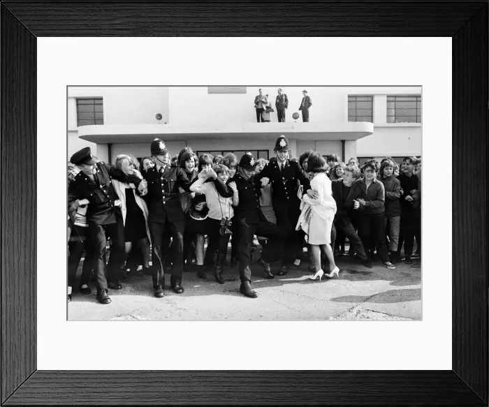 Framed Print : Huge crowds greet the arrival of Manchester pop group The Hollies at Shoreham airport Framed Print : Huge crowds greet the arrival of Manchester pop group The Hollies at Shoreham airport