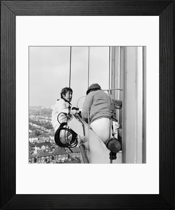 Framed Print : Actor Michael Crawford pictured during filming at Station House