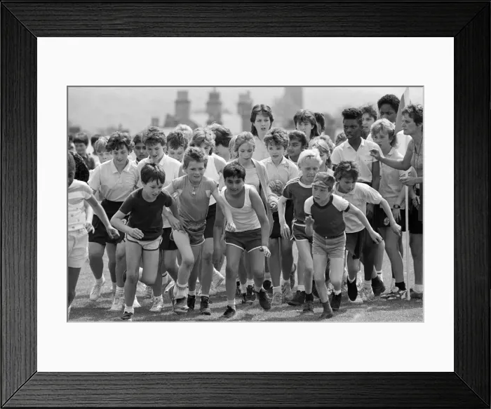 Framed Print : On the run... Rawthorpe High and Junior school pupils keep on running for Sport Aid Framed Print : On the run... Rawthorpe High and Junior school pupils keep on running for Sport Aid