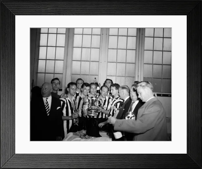 Framed Print : Newcastle 3-1 Man City, FA Cup Final, Wembley Stadium, Saturday 7th May 1955