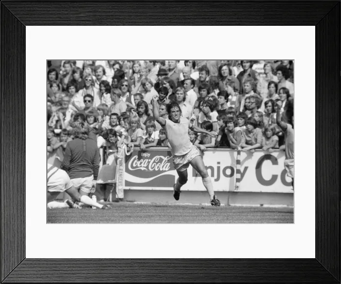 Framed Print : QPR v Everton Division One Football 21st August 1976