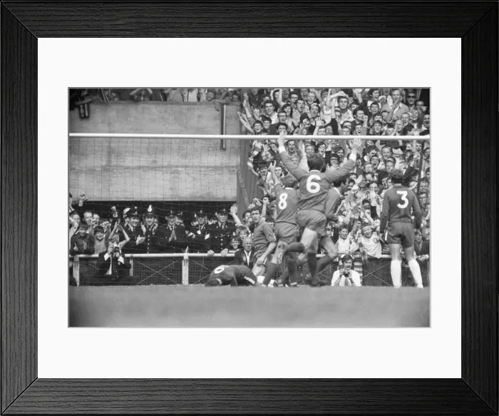 Framed Print : Liverpool v Chelsea Division One Football 8th August 1969 Liverpool Full back