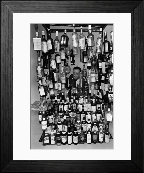Framed Print : Sunday Mirror writer Stanley Shivas with the 137 best selling Scottish whiskeys Framed Print : Sunday Mirror writer Stanley Shivas with the 137 best selling Scottish whiskeys