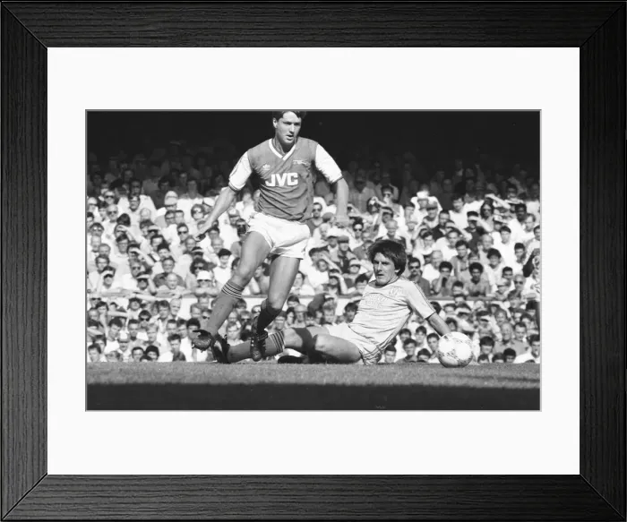 Framed Print : Arsenal v Liverpool Division One Football 15th August 1987 Peter Beardsley loses