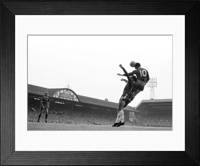 Framed Print : Liverpool v Chelsea Division One Football 8th August 1969