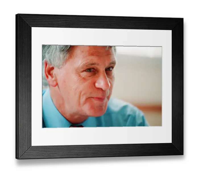 Framed Print : Bobby Robson, FC Porto Manager, 1994 to 1996, is interviewed by Metro Radio, Newcastle Framed Print : Bobby Robson, FC Porto Manager, 1994 to 1996, is interviewed by Metro Radio, Newcastle