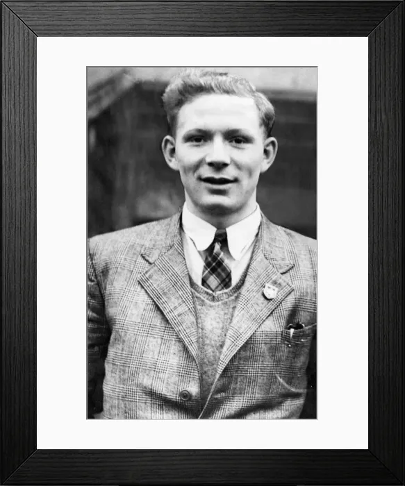 Framed Print : Danny Canning Cardiff City goalkeeper 10th January 1948 Framed Print : Danny Canning Cardiff City goalkeeper 10th January 1948
