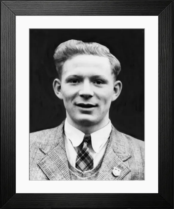 Framed Print : Danny Canning Cardiff City goalkeeper 10th January 1948 Framed Print : Danny Canning Cardiff City goalkeeper 10th January 1948
