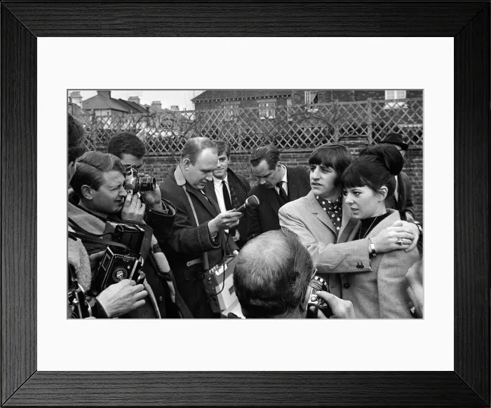 Framed Print : Ringo Starr 12th February 1965 and Wife Maureen Starr At their Home Mirrorpix