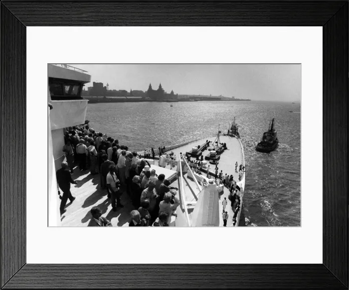 Framed Print : Queen Elizabeth 2, ocean liner, built for the Cunard Line which was operated by Cunard as Framed Print : Queen Elizabeth 2, ocean liner, built for the Cunard Line which was operated by Cunard as