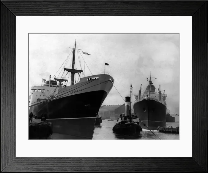 Framed Print : The Scene in the Sandon Basin, Liverpool today as the Andania Framed Print : The Scene in the Sandon Basin, Liverpool today as the Andania