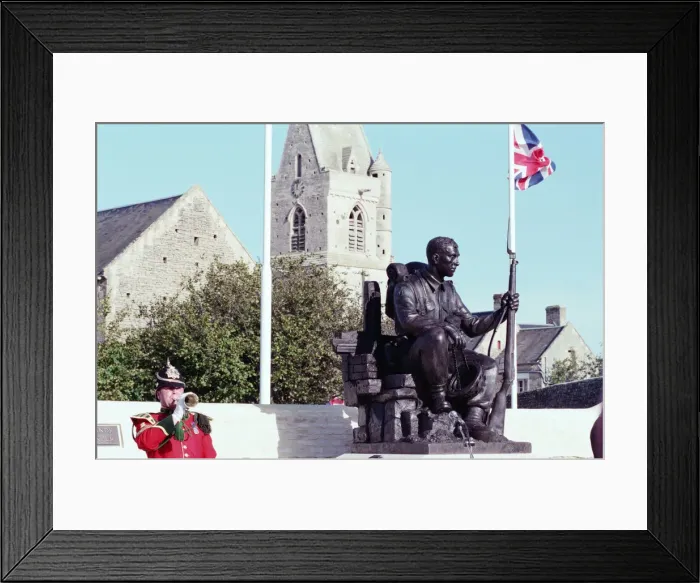 Framed Print : The unveiling of a new memorial to commemorate the Green Howards role in the Second World Framed Print : The unveiling of a new memorial to commemorate the Green Howards role in the Second World