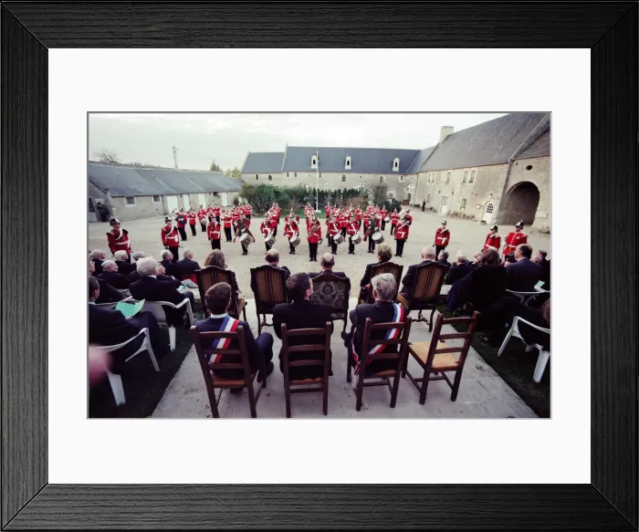 Framed Print : The unveiling of a new memorial to commemorate the Green Howards role in the Second World