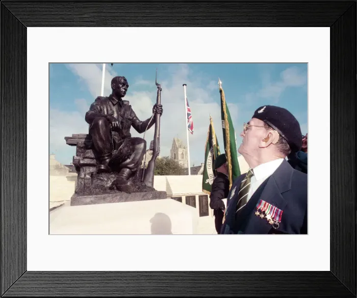 Framed Print : The unveiling of a new memorial to commemorate the Green Howards role in the Second World Framed Print : The unveiling of a new memorial to commemorate the Green Howards role in the Second World