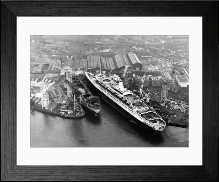 Framed Print : Queen Elizabeth 2, ocean liner, built for the Cunard Line which was operated by Cunard as Framed Print : Queen Elizabeth 2, ocean liner, built for the Cunard Line which was operated by Cunard as