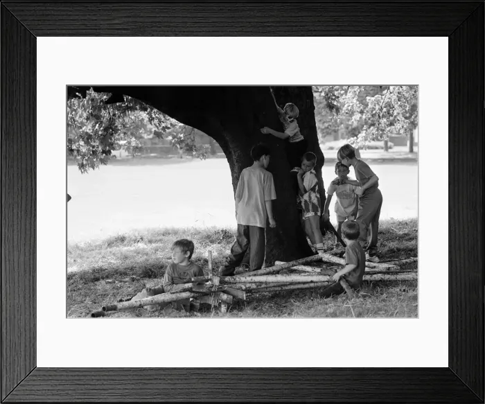 Framed Print : 1500 children enjoy a Fun Day at Sefton Park, Liverpool, 19th August 1992